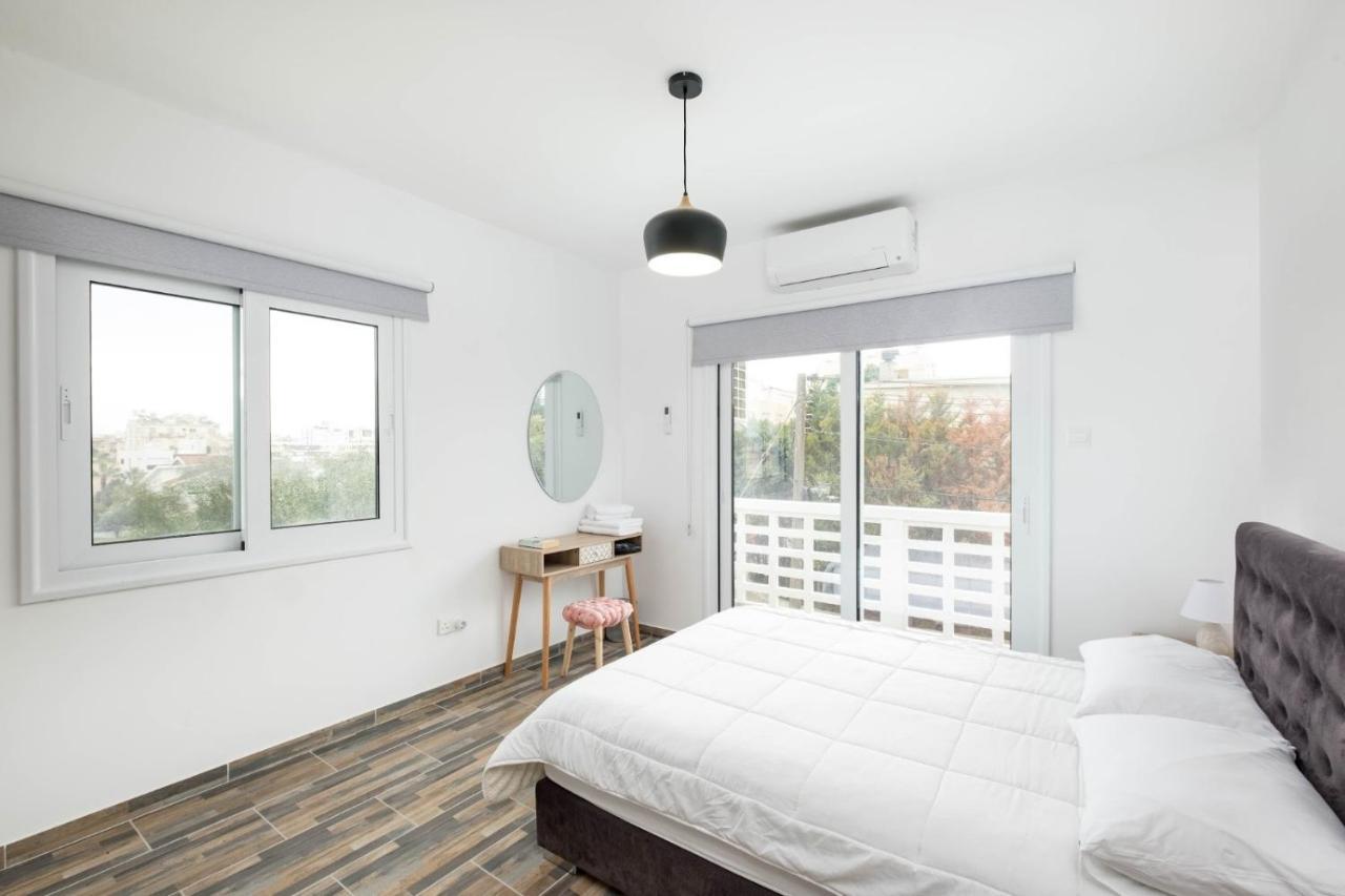 Happy Stay Apartment - Halefka Court Larnaca Exterior photo